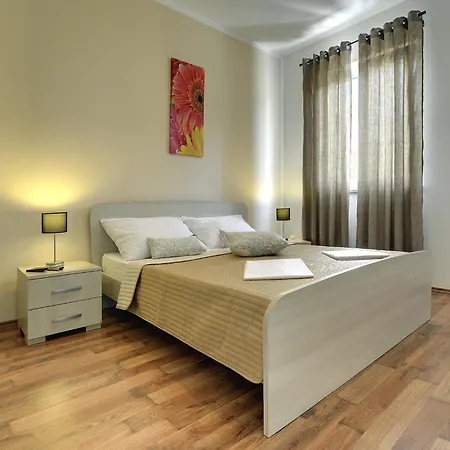 Casa vacanze In With Private Pool Medolino